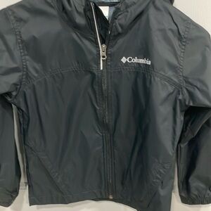 Hooded Columbia Windbreaker/rain-jacket.